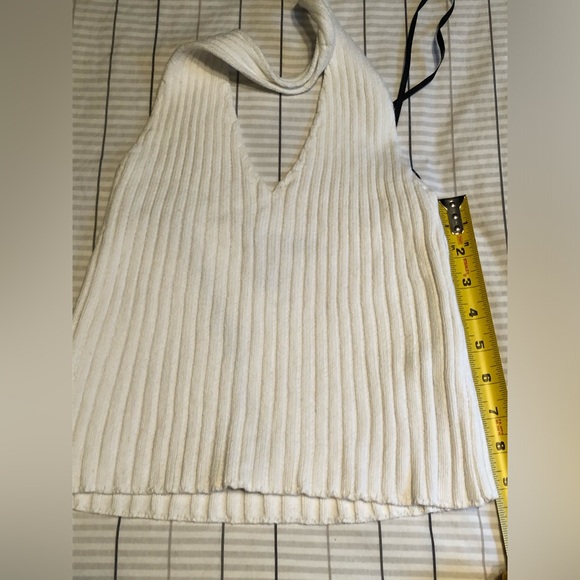 Great little crop top for summer - Picture 2 of 4